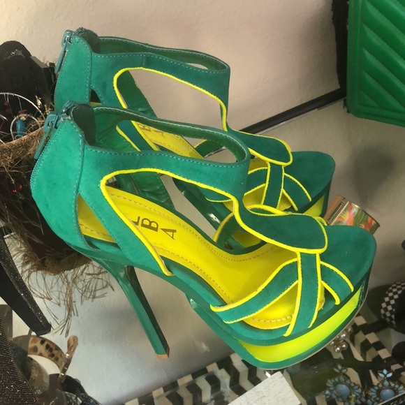 Tropical Jenna Cutout Platform Neon Lime & Green Heels - Picture 9 of 12